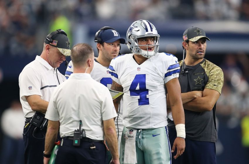 Nov 20, 2016; Arlington, TX, USA; Dallas Cowboys quarterback Dak Prescott (4) during a timeout in the fourth quarter with Tony Romo (9) against the Baltimore Ravens at AT&T Stadium. Mandatory Credit: Matthew Emmons-USA TODAY Sports