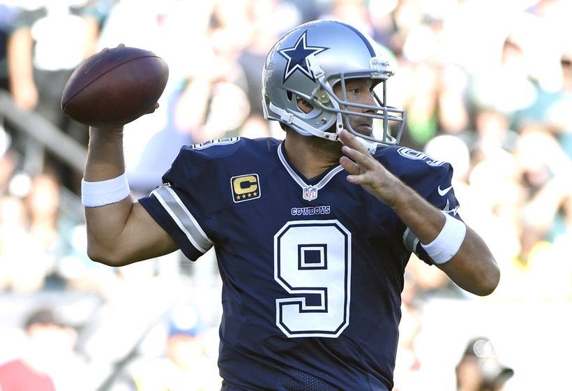 Sep 20, 2015; Philadelphia, PA, USA; Dallas Cowboys quarterback Tony Romo (9) throws a pass against the Philadelphia Eagles during the first quarter at Lincoln Financial Field. Mandatory Credit: Eric Hartline-USA TODAY Sports