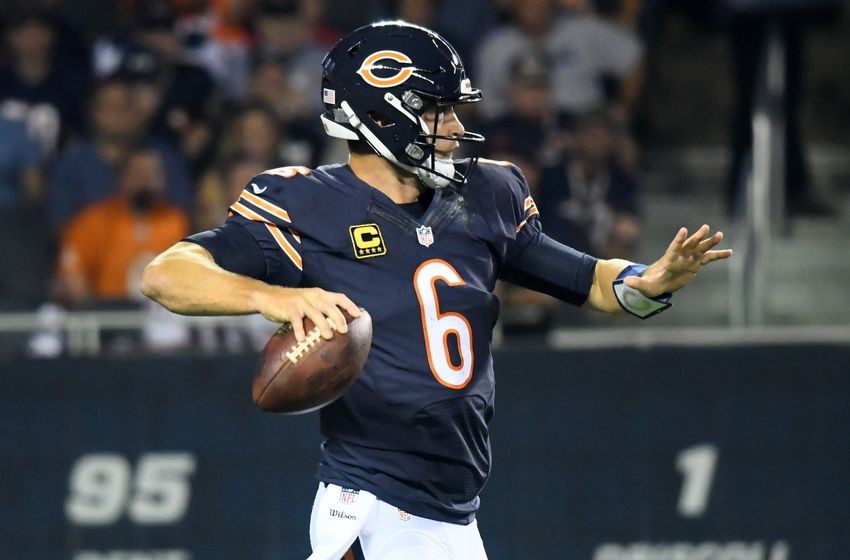 Sep 19, 2016; Chicago, IL, USA; Chicago Bears quarterback Jay Cutler (6) drops back to pass against the Philadelphia Eagles during the first quarter at Soldier Field. Mandatory Credit: Mike DiNovo-USA TODAY Sports