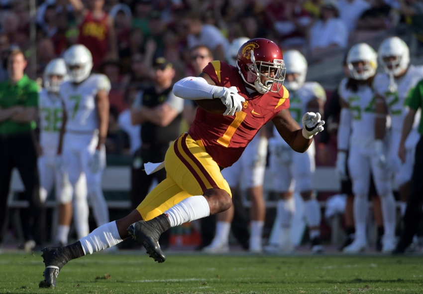 Nov 5, 2016; Los Angeles, CA, USA; Southern California Trojans wide receiver Darreus Rogers (1) carries the ball against the Oregon Ducks during a NCAA football game at Los Angeles Memorial Coliseum. Mandatory Credit: Kirby Lee-USA TODAY Sports