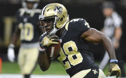 Sep 1, 2016; New Orleans, LA, USA; New Orleans Saints running back C.J. Spiller (28) warms up before the game against the Baltimore Ravens at the Mercedes-Benz Superdome. Mandatory Credit: Matt Bush-USA TODAY Sports