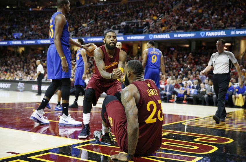 Điểm bất ổn của Cavaliers chính là ở đồng đội của James