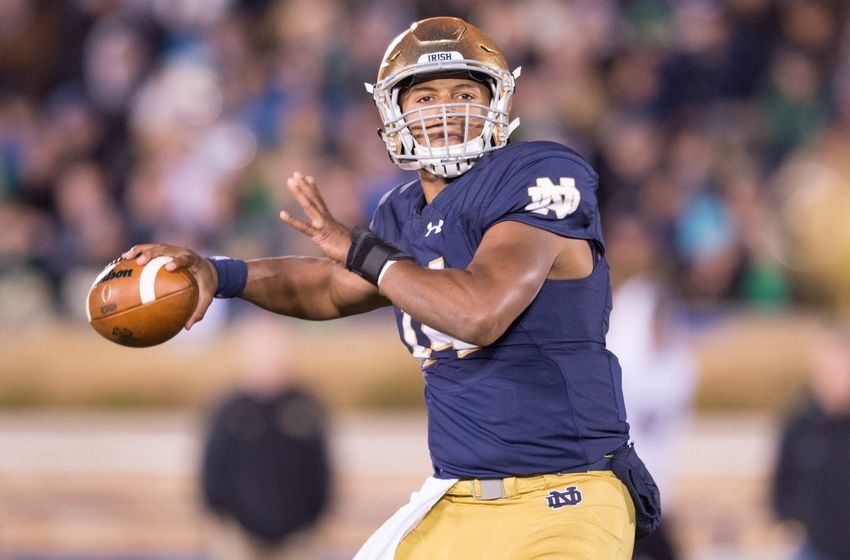 8925611-deshone-kizer-ncaa-football-wake