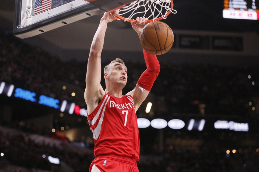 Oct 21, 2016; San Antonio, TX, USA; Houston Rockets small forward Sam Dekker (7) dunks the ball against the San Antonio Spurs during the second half at AT&T Center. Mandatory Credit: Soobum Im-USA TODAY Sports
