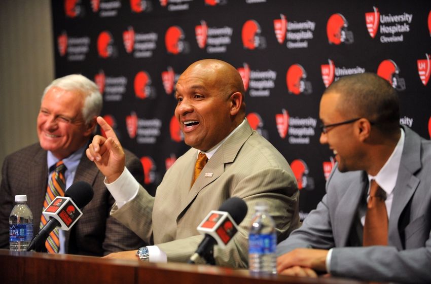 jimmy-haslam-hue-jackson-nfl-cleveland-browns-press-conference-850x560.jpg