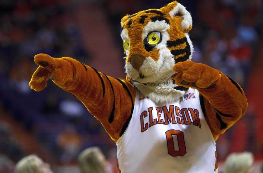 Clemson Basketball Tigers add athletic big Aamir Simms