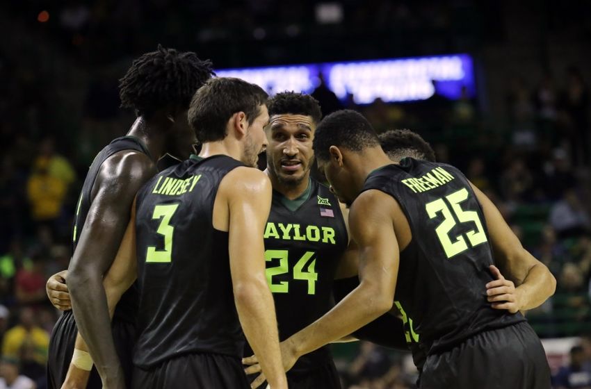 Dec 3, 2016; Waco, TX, USA; Baylor Bears huddle together during the second half while playing against Xavier Musketeers at Ferrell Center. Mandatory Credit: Sean Pokorny-USA TODAY Sports