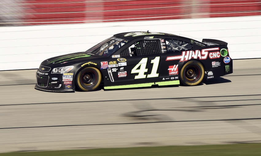 Kobalt 400 2016 Kurt Busch was too fast on pit row