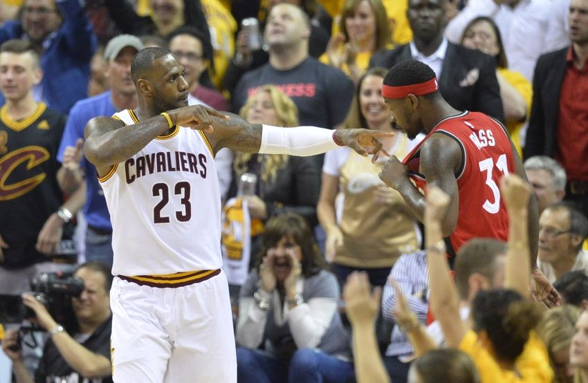 terrence-ross-lebron-james-nba-playoffs-toronto-raptors-cleveland-cavaliers-850x554.jpg