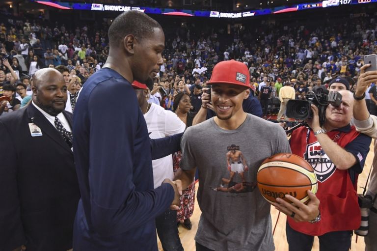 Stephen Curry comments on Kevin Durant, Warriors as 'villains'