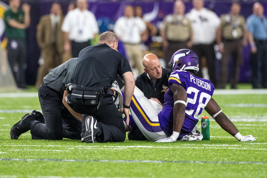 Mandatory Credit: Brace Hemmelgarn-USA TODAY Sports