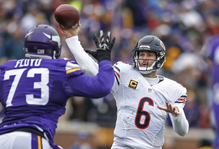 Dec 20, 2015; Minneapolis, MN, USA; Chicago Bears quarterback Jay Cutler (6) passes against the Minnesota Vikings in the second quarter at TCF Bank Stadium. The Vikings win 38-17. Mandatory Credit: Bruce Kluckhohn-USA TODAY Sports