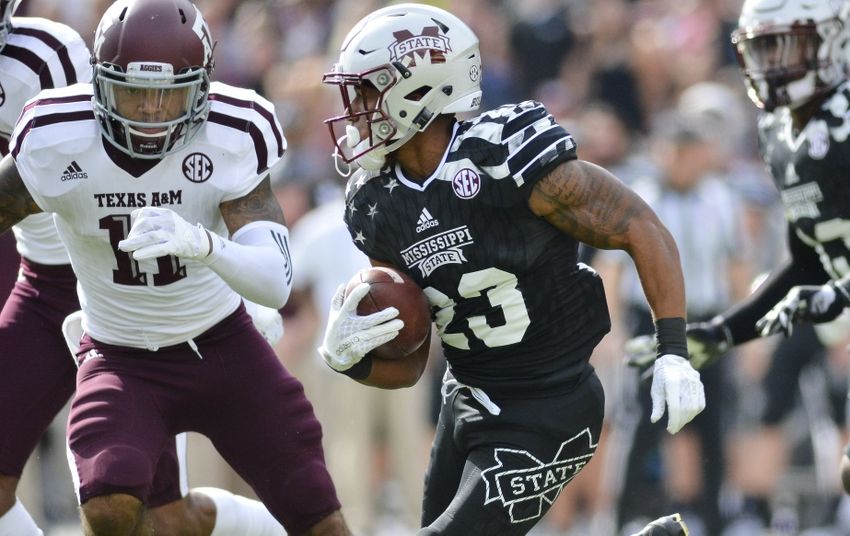 Nov 5 2016 Starkville MS USA Mississippi State Bulldogs wide receiver Keith Mixon carries the ball during the second half of the game against the Texas A&M Aggies at Davis Wade Stadium. Mississippi State won 35-28. Mandatory Credit Matt Bush-US
