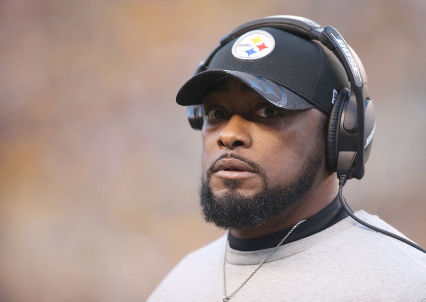 Dec 25, 2016; Pittsburgh, PA, USA; Pittsburgh Steelers head coach Mike Tomlin looks on against the Baltimore Ravens during the first quarter at Heinz Field. Mandatory Credit: Charles LeClaire-USA TODAY Sports