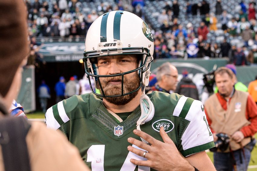 Jan 1, 2017; East Rutherford, NJ, USA; New York Jets quarterback Ryan Fitzpatrick (14) walks off the field after the game against Buffalo Bills at MetLife Stadium. Mandatory Credit: Dennis Schneidler-USA TODAY Sports