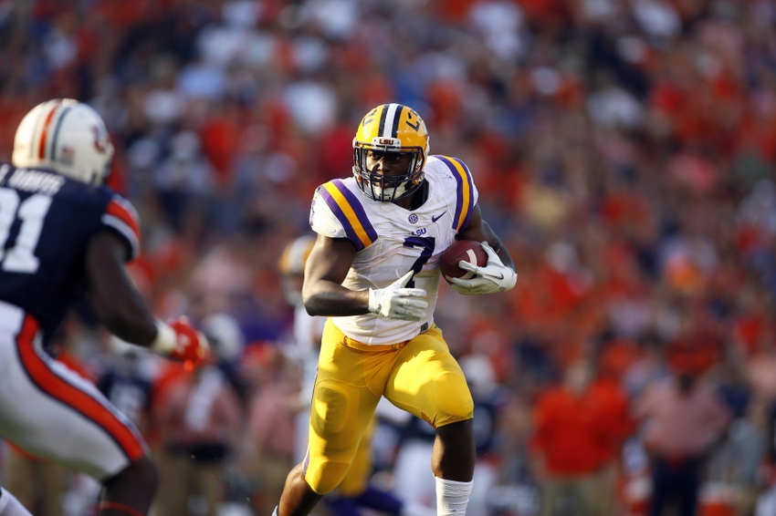 Sep 24, 2016; Auburn, AL, USA; LSU Tigers running back Leonard Fournette (7) carries against the Auburn Tigers during the first quarter at Jordan Hare Stadium. Mandatory Credit: John Reed-USA TODAY Sports