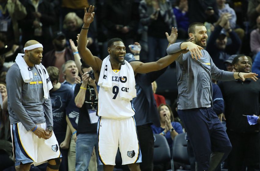 Dec 29, 2016; Memphis, TN, USA; Memphis Grizzlies guards Vince Carter and Tony Allen (9) celebrate with center Marc Gasol after a three point basket against the Oklahoma City Thunder during the fourth quarter at FedExForum. Memphis defeated Oklahoma City 114-80. Mandatory Credit: Nelson Chenault-USA TODAY Sports