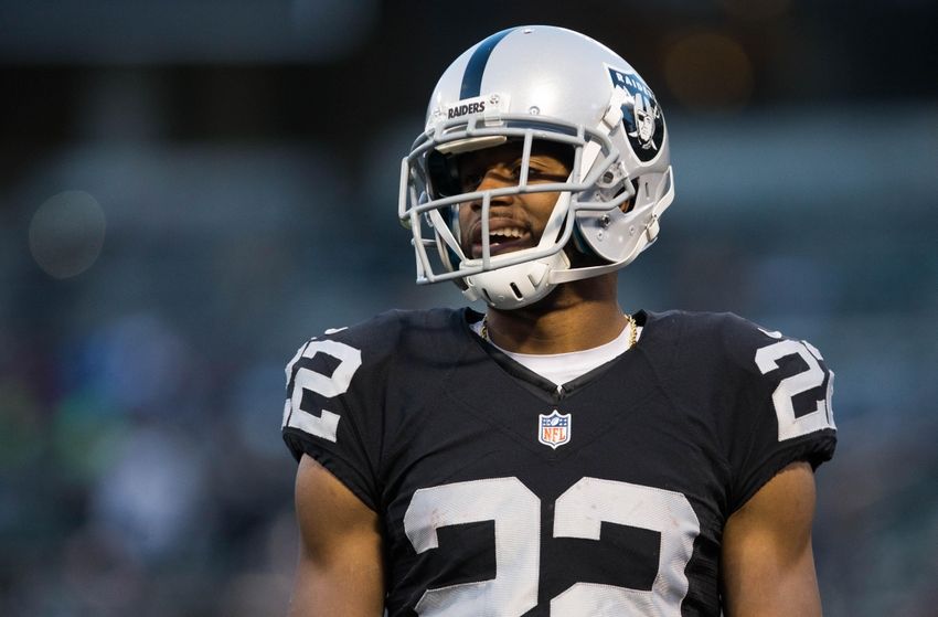 Dec 24, 2015; Oakland, CA, USA; Oakland Raiders running back Taiwan Jones (22) warms up before the game against the San Diego Chargers at O.co Coliseum. Mandatory Credit: Kelley L Cox-USA TODAY Sports