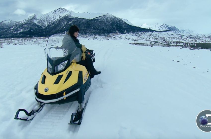 'Edge of Alaska' Exclusive Preview Danger on the Horizon