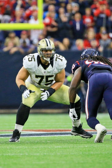 8970523-jadeveon-clowney-andrus-peat-nfl-new-orleans-saints-houston-texans-1.jpg