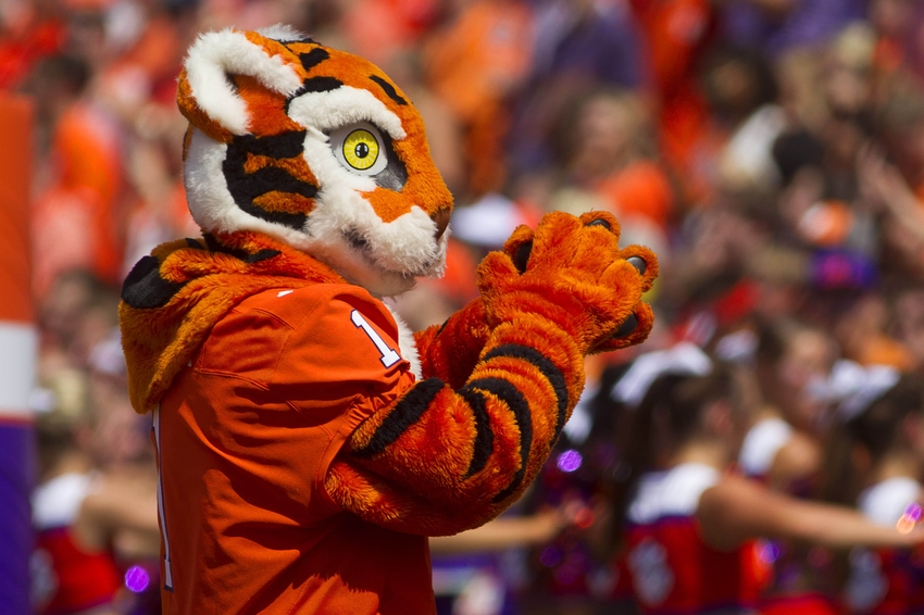Clemson Football vs Louisville: Tiger Tidbits