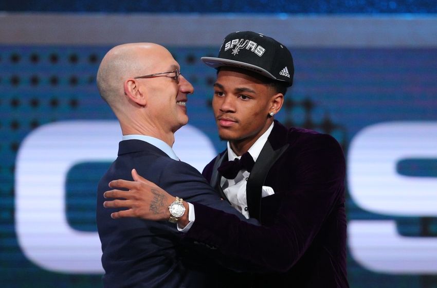 http://cdn.fansided.com/wp-content/blogs.dir/307/files/2016/07/dejounte-murray-adam-silver-nba-nba-draft-2-850x560.jpg