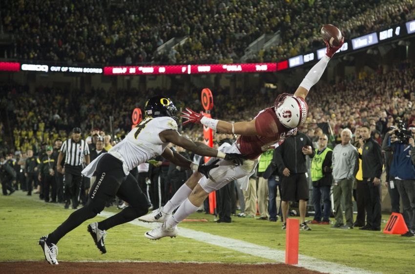 November 14, 2015; Stanford, CA, USA; Oregon Ducks cornerback Ugo Amadi (14, left) is called for defensive pass interference against Stanford Cardinal wide receiver Devon Cajuste (89, right) during the fourth quarter at Stanford Stadium. The Ducks defeated the Cardinal 38-36. Mandatory Credit: Kyle Terada-USA TODAY Sports
