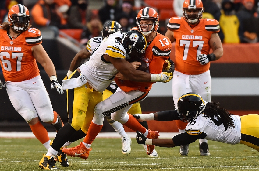 Cleveland Browns QB Josh McCown gets sacked in the second half
