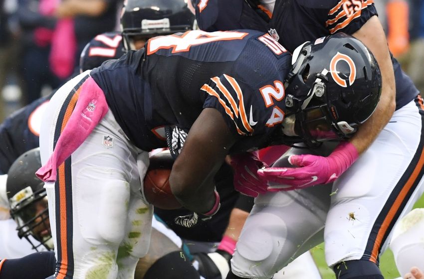 Oct 16, 2016; Chicago, IL, USA; Chicago Bears running back Jordan Howard (24) dives in for a touchdown against the Jacksonville Jaguars during the first half at Soldier Field. Mandatory Credit: Patrick Gorski-USA TODAY Sports