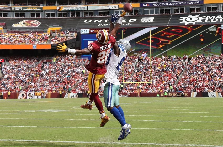 Sep 18, 2016; Landover, MD, USA; Washington Redskins cornerback Bashaud Breeland (26) defends a pass intended for Dallas Cowboys wide receiver Dez Bryant (88) in the third quarter at FedEx Field. The Cowboys won 27-23. Mandatory Credit: Geoff Burke-USA TODAY Sports