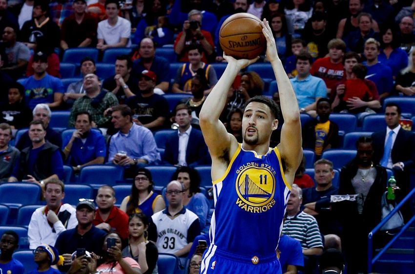 Dec 13, 2016; New Orleans, LA, USA; Golden State Warriors guard Klay Thompson (11) shoots against the New Orleans Pelicans during the first quarter of a game at the Smoothie King Center. Mandatory Credit: Derick E. Hingle-USA TODAY Sports