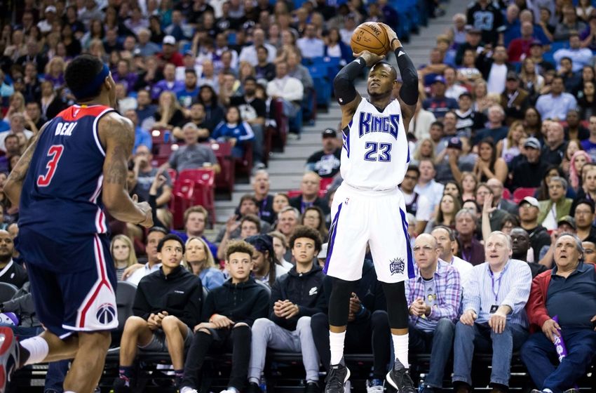 Mar 30, 2016; Sacramento, CA, USA; Sacramento Kings guard Ben McLemore (23) shoots the ball against Washington Wizards guard Bradley Beal (3) during the fourth quarter at Sleep Train Arena. The Sacramento Kings defeated the Washington Wizards 120-111. Mandatory Credit: Kelley L Cox-USA TODAY Sports