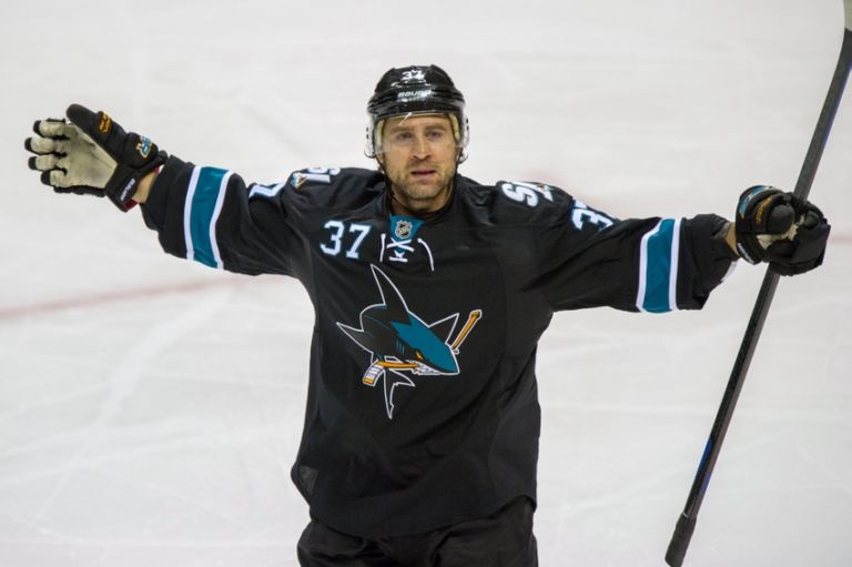 Chicago Blackhawks' Throwback Thursday — Adam Burish