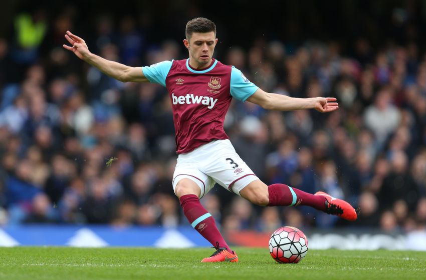 LONDON, ENGLAND - MARCH 19 :  Aaron Cresswell of West Ham United during the Barclays Premier League match between Chelsea and West Ham United at Stamford Bridge on March 19, 2016 in London, England.  (Photo by Catherine Ivill - AMA/Getty Images)