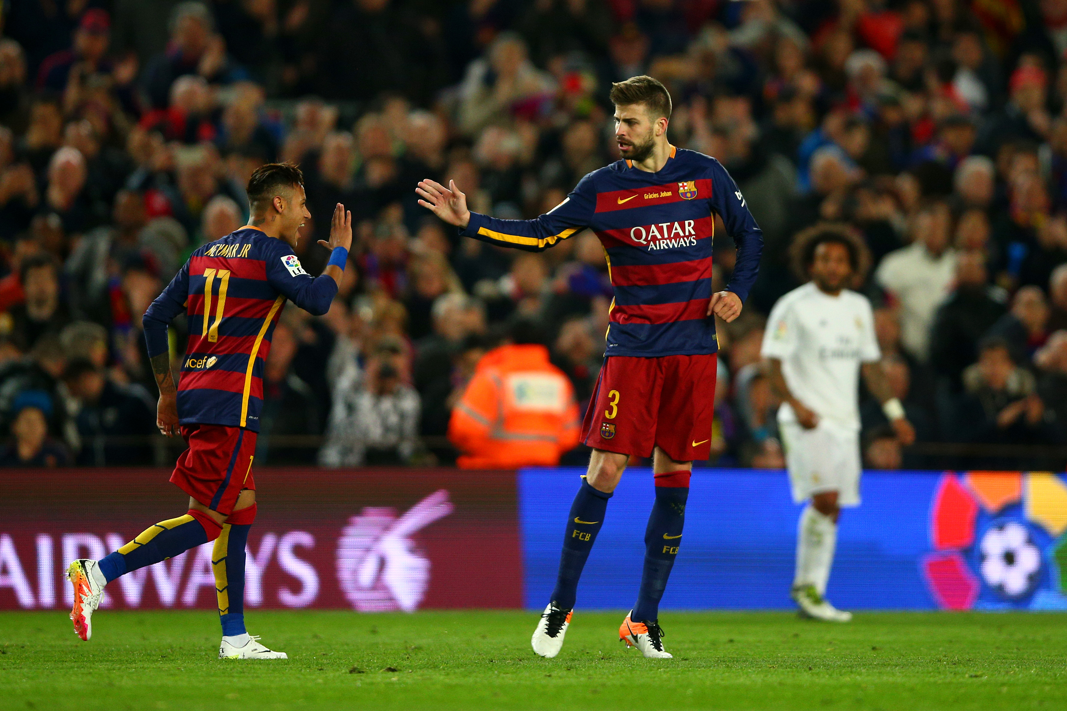 518768374fcbarcelonavrealmadridcflaliga.jpg