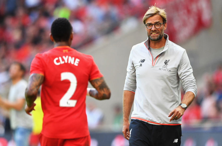 LONDON, ENGLAND - AUGUST 06: Jurgen Klopp, Manager of Liverpool talks with Nathaniel Clyne of Liverpool during the International Champions Cup match between Liverpool and Barcelona at Wembley Stadium on August 6, 2016 in London, England. (Photo by Michael Regan/Getty Images)