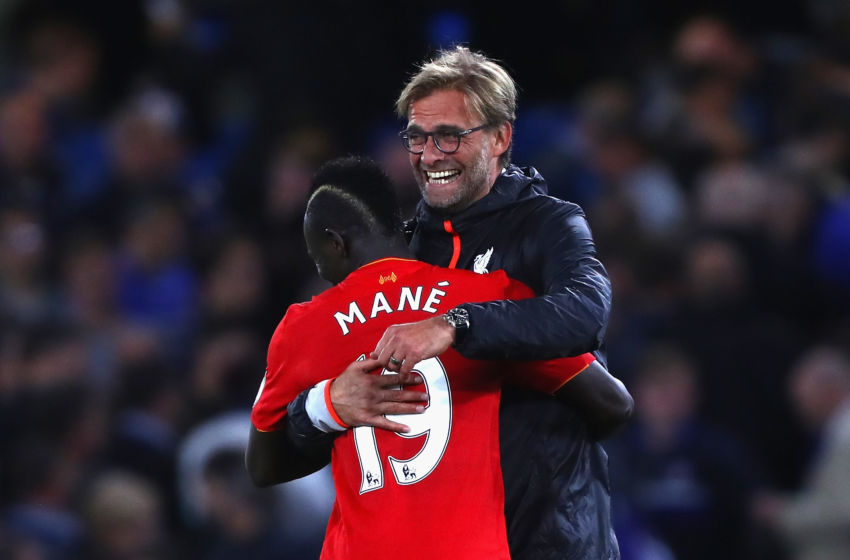 LONDON, ENGLAND - SEPTEMBER 16: Sadio Mane of Liverpool and Jurgen Klopp, Manager of Liverpool celbrate victory in the Premier League match between Chelsea and Liverpool at Stamford Bridge on September 16, 2016 in London, England. (Photo by Clive Rose/Getty Images)