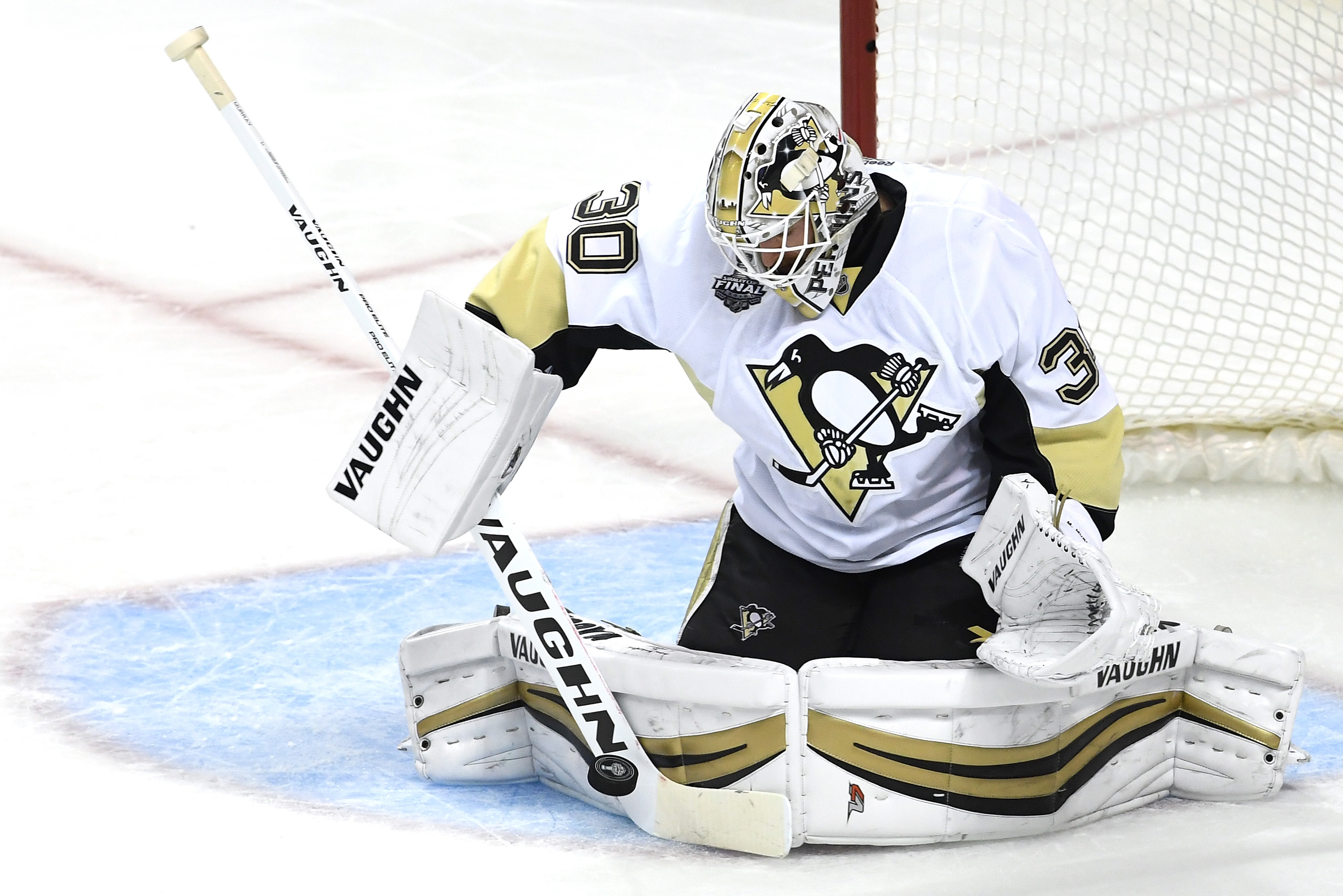 Matt Murray signs three-year extension with Penguins