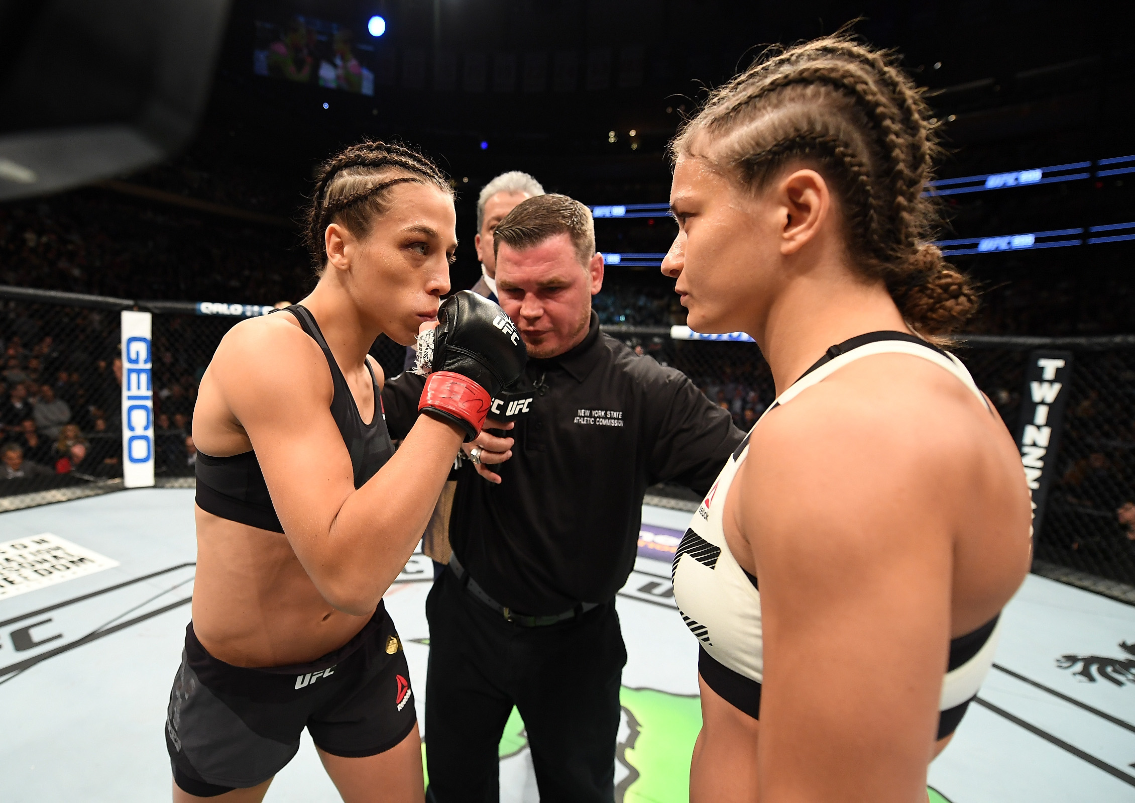 UFC 205 Joanna Jedrzejczyk successfully defends title