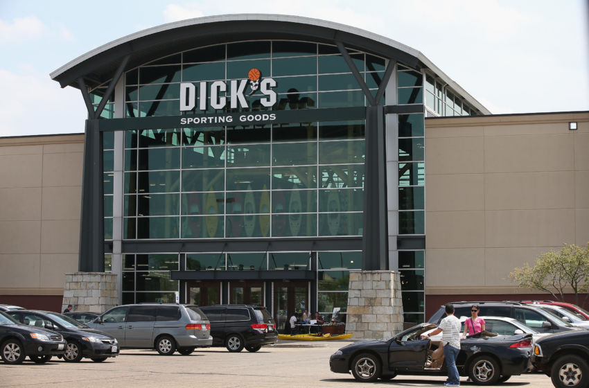 What time does Dick's Sporting Goods open the day after Christmas?