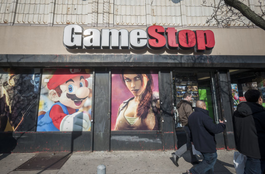 Is GameStop open on Christmas?