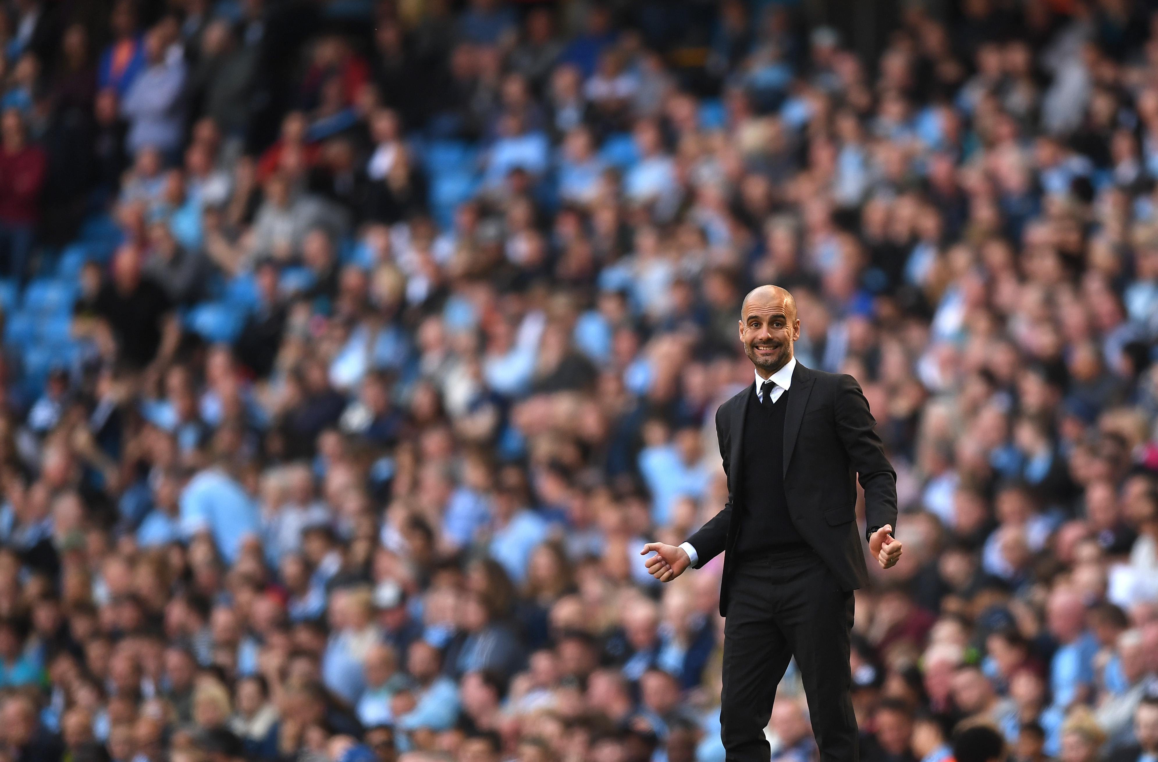 Manchester City go third after easy win at Southampton