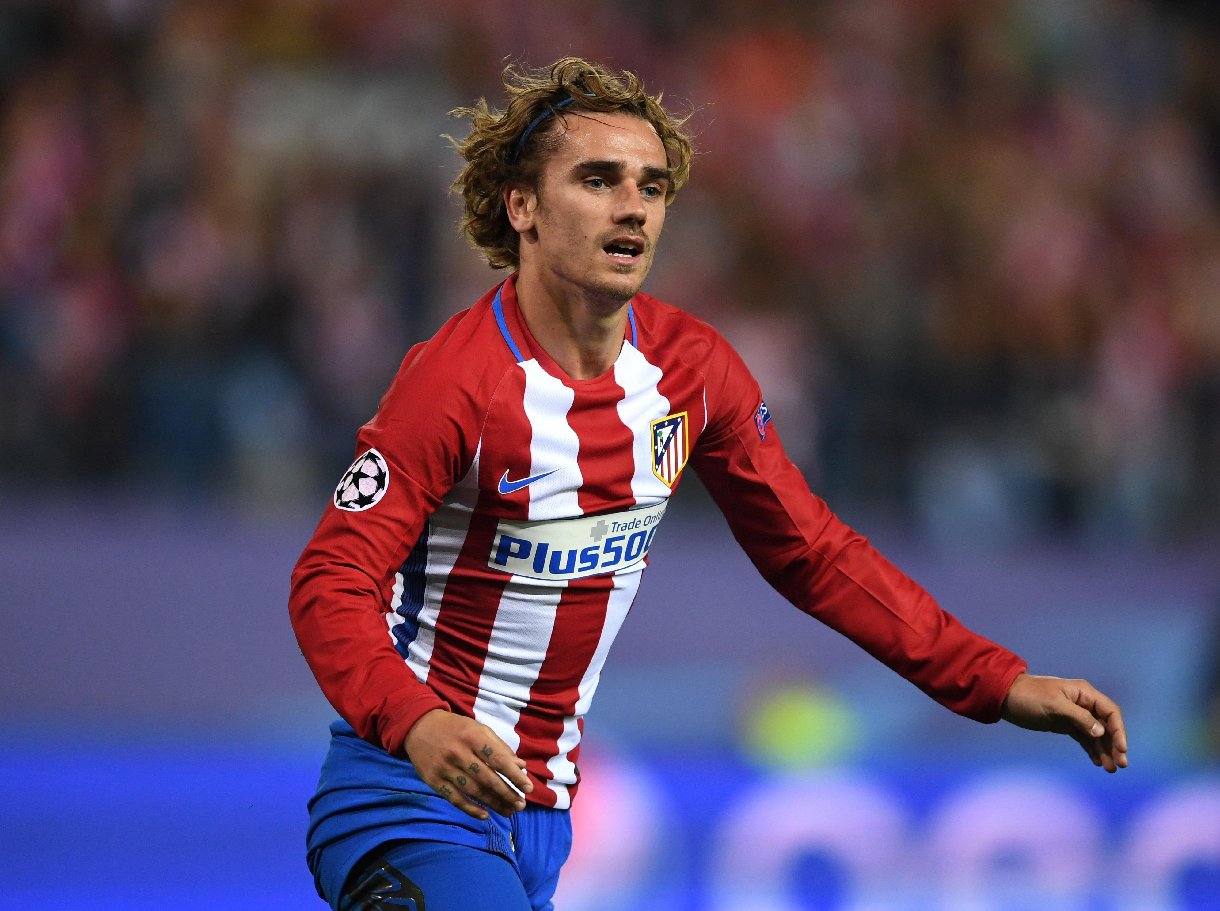 Manchester United miss out as Antoine Griezmann commits to Atletico Madrid Manchester United miss out as Antoine Griezmann commits to Atletico Madrid