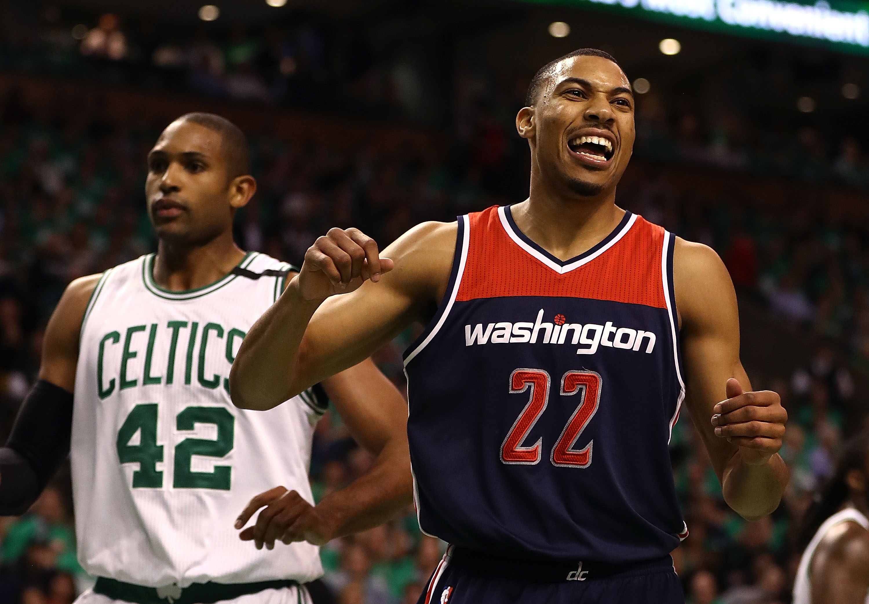 Wizards offer John Wall $168 million 'supermax' contract