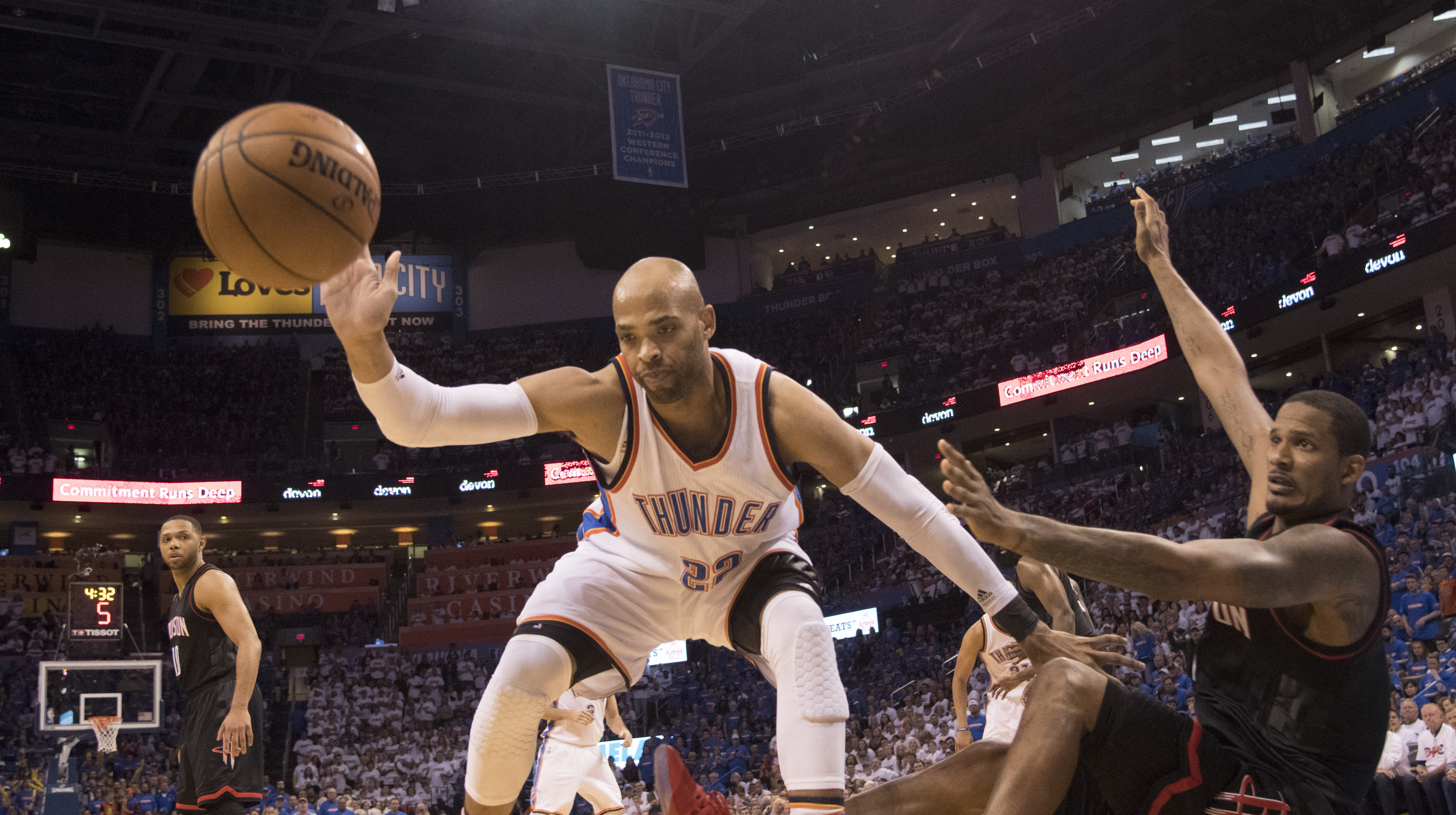 Timberwolves to add Taj Gibson