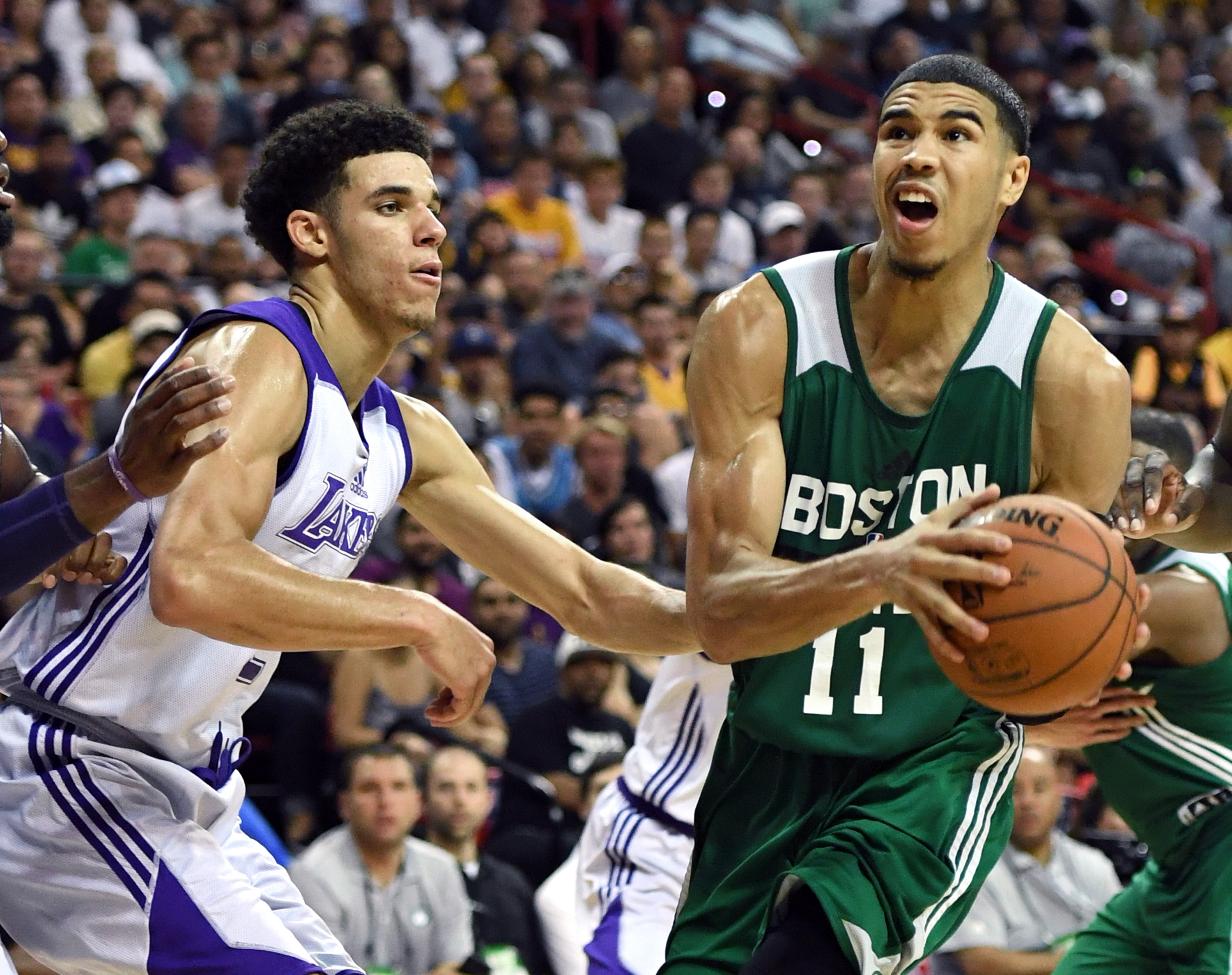 Lonzo Ball Is As Good As LaVar Ball Promised