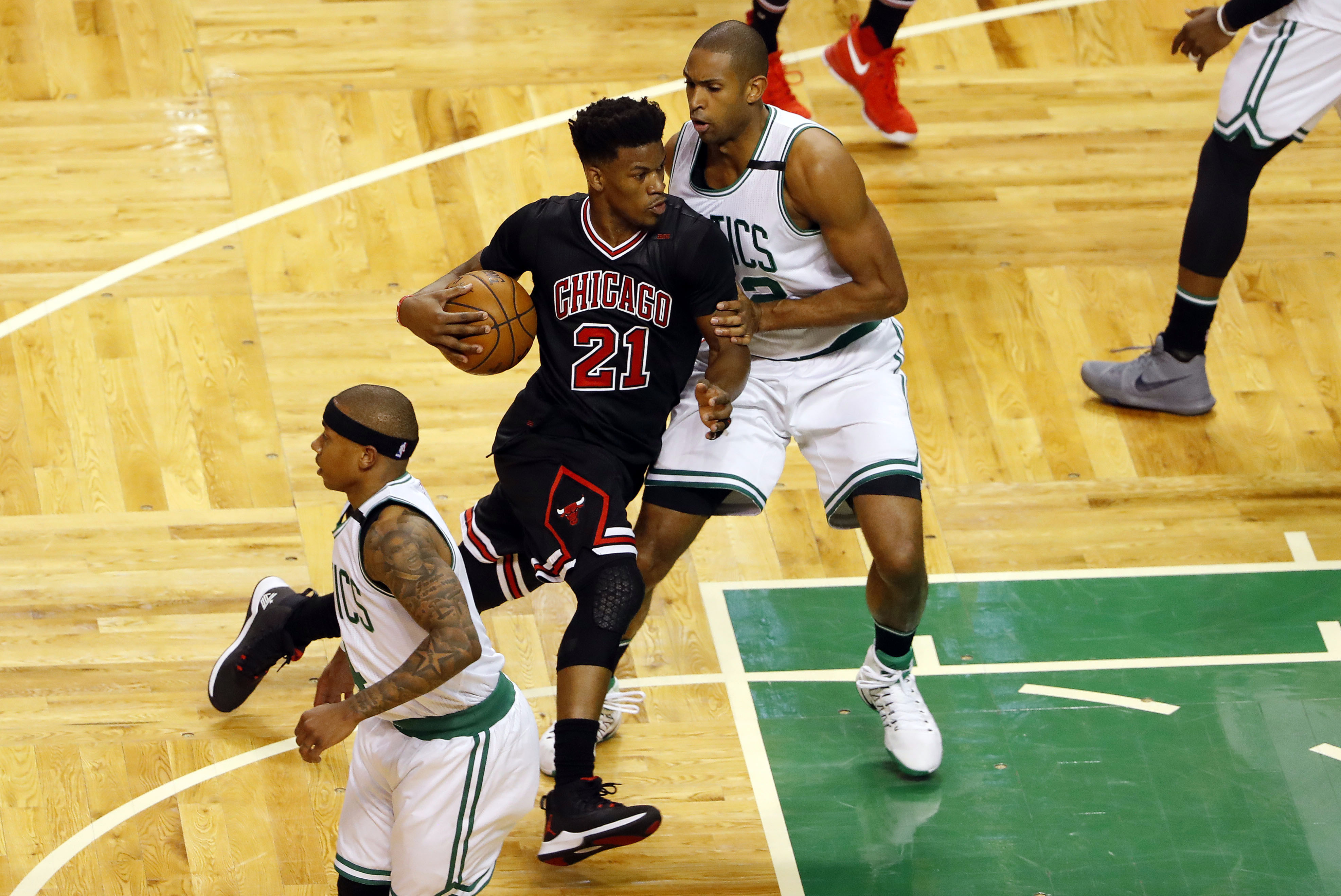 Thomas leads Celtics to victory, 3-2 series lead Thomas leads Celtics to victory, 3-2 series lead