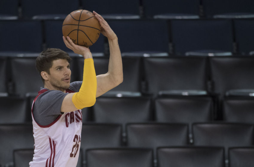 Cavaliers to re-sign Kyle Korver for 3 years, $22 million Cavaliers to re-sign Kyle Korver for 3 years, $22 million