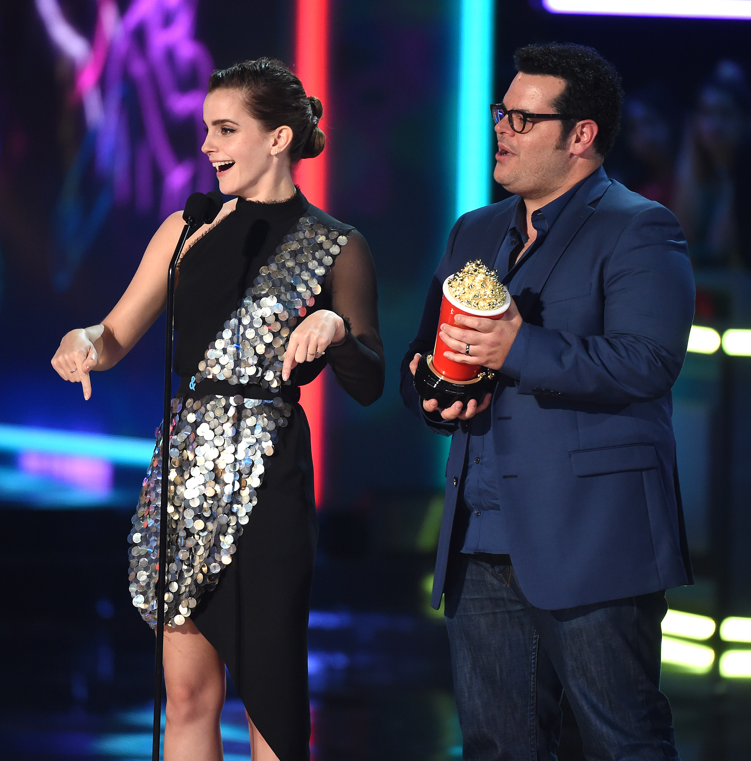 Emma Watson wears Forevermark earrings at the MTV Movie Awards