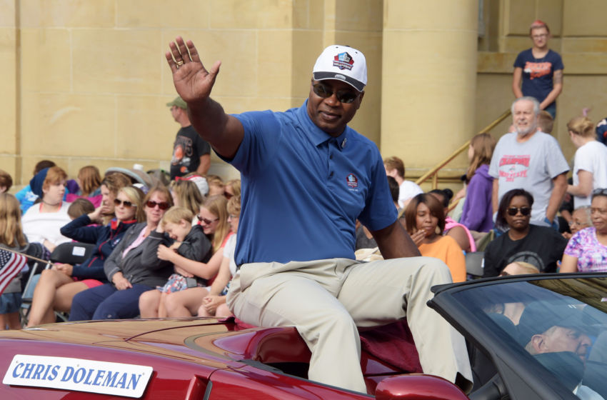 Aug 8, 2015; Canton, OH, USA; Chris Doleman during the TimkenSteel Grand Parade on Cleveland Ave. in advance of the 2015 Pro Football Hall of Fame enshrinement. Mandatory Credit: Kirby Lee-USA TODAY Sports